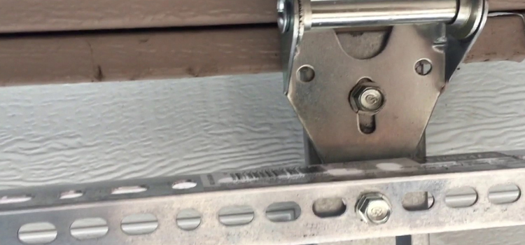 commercial garage door hinges repair in Toronto